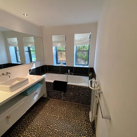 Niel - Acces Direct Et Piscine Chauffee Vila *