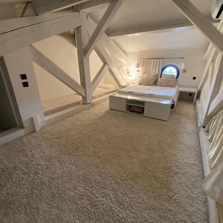 Niel - Acces Direct Et Piscine Chauffee * Hyères