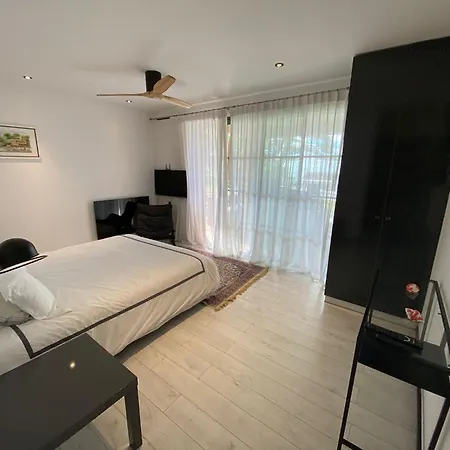 Niel - Acces Direct Et Piscine Chauffee