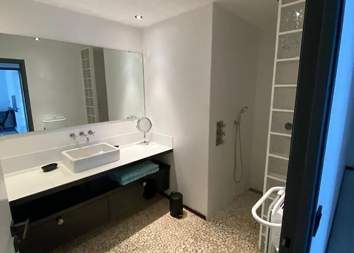 Niel - Accès Direct Et Piscine Chauffée * Hyères