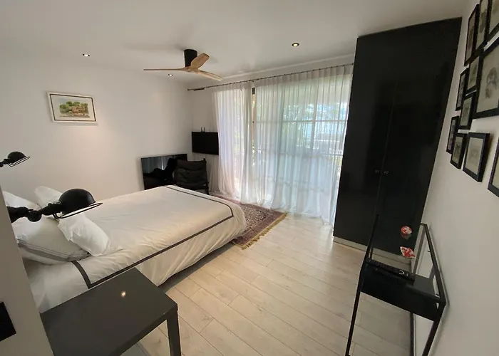 Niel - Acces Direct Et Piscine Chauffee